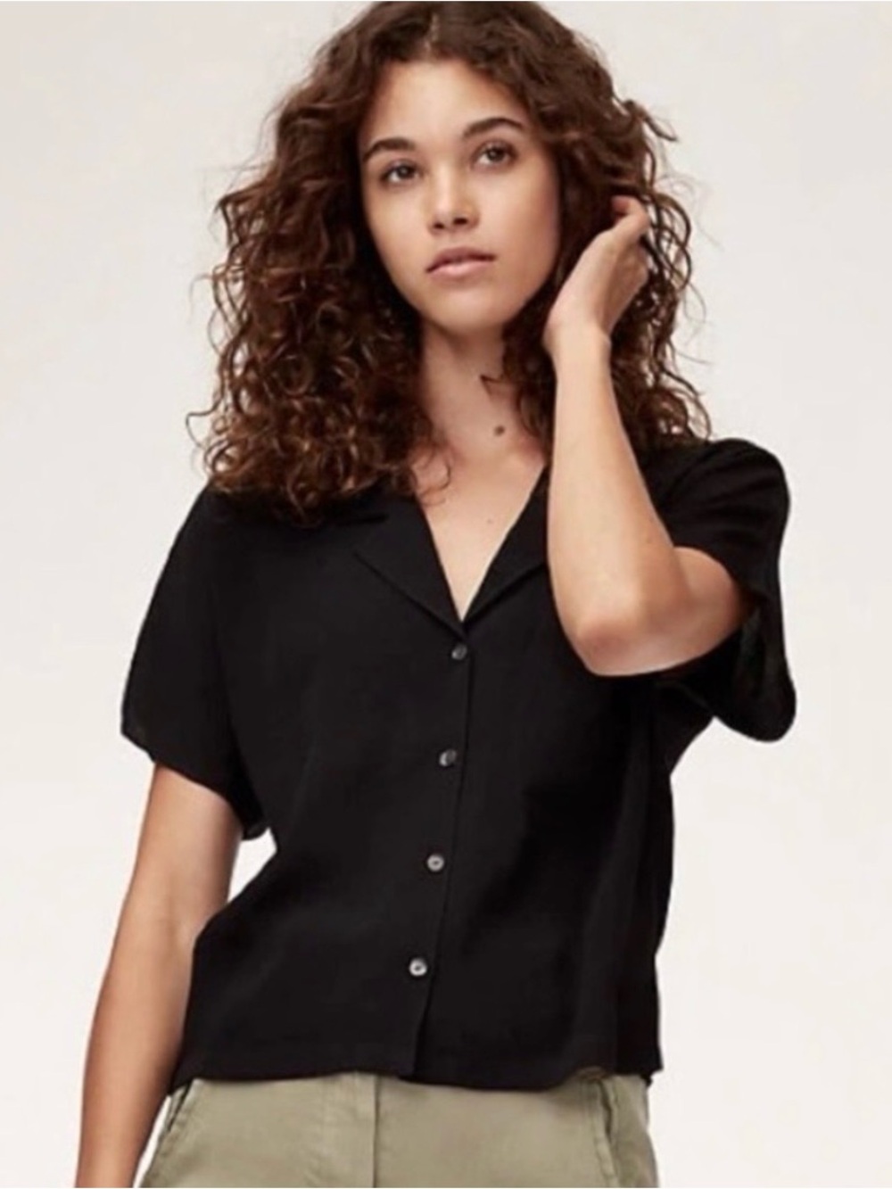 Aritzia Wilfred Free Button Down Short Sleeve Shirt